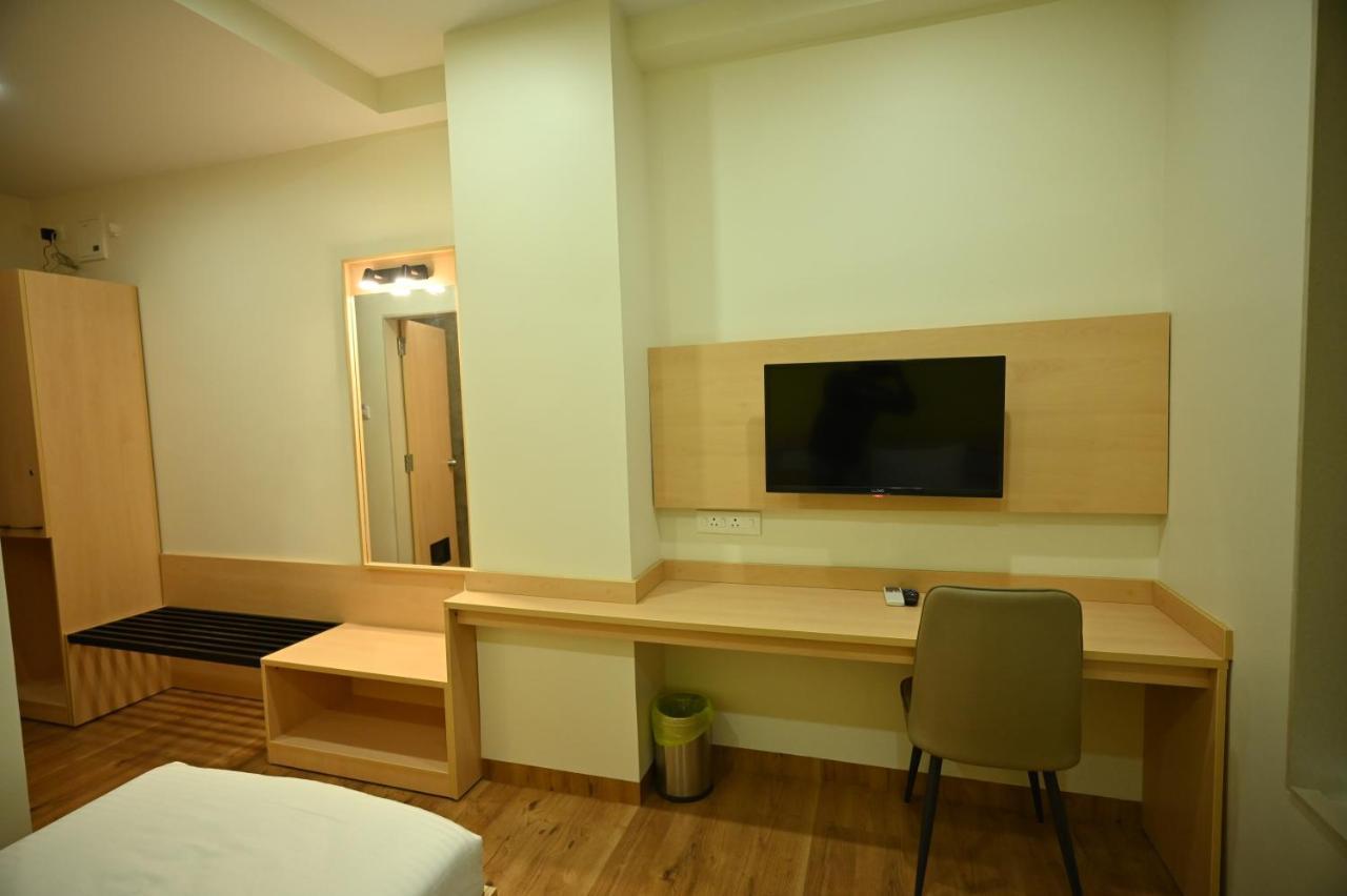 Hotel City Centre Lātūr Kültér fotó