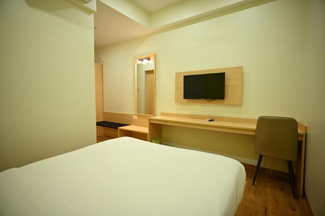 Hotel City Centre Lātūr Kültér fotó